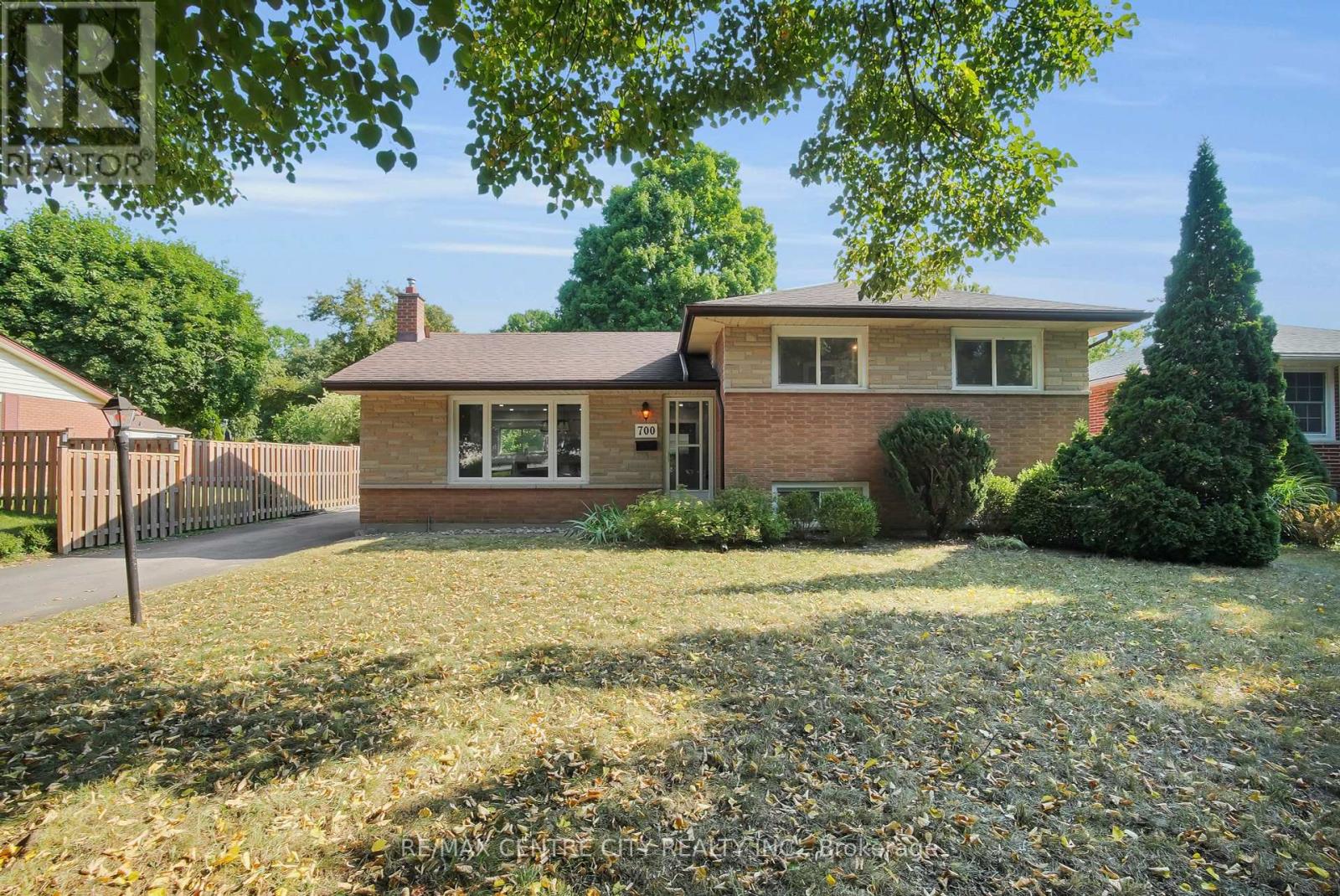 700 Glengyle Cres, London, ON N5X 1X7