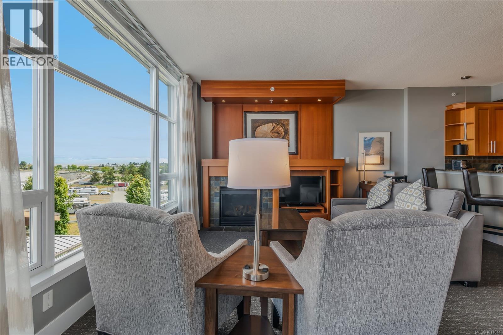 501502 181 Beachside Dr #c, Parksville, BC V9P 2H5