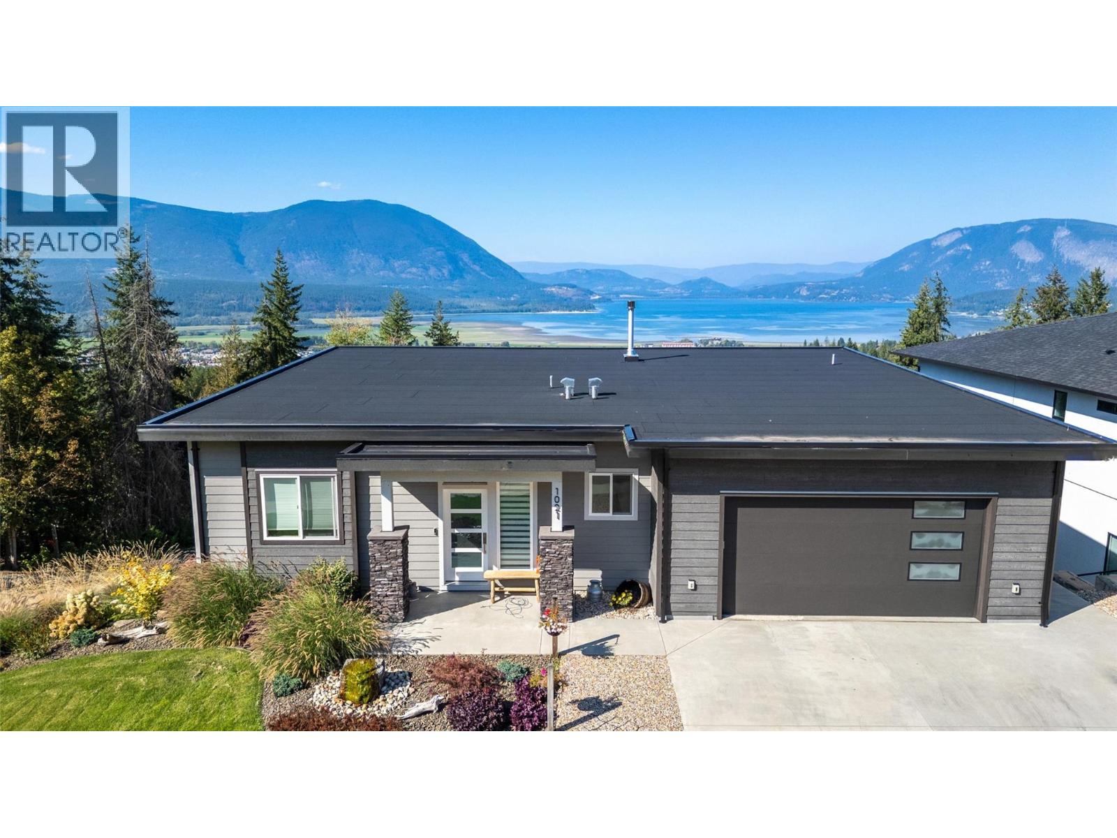 17 Avenue Se Unit 1021, Salmon Arm, BC V1E 2G2