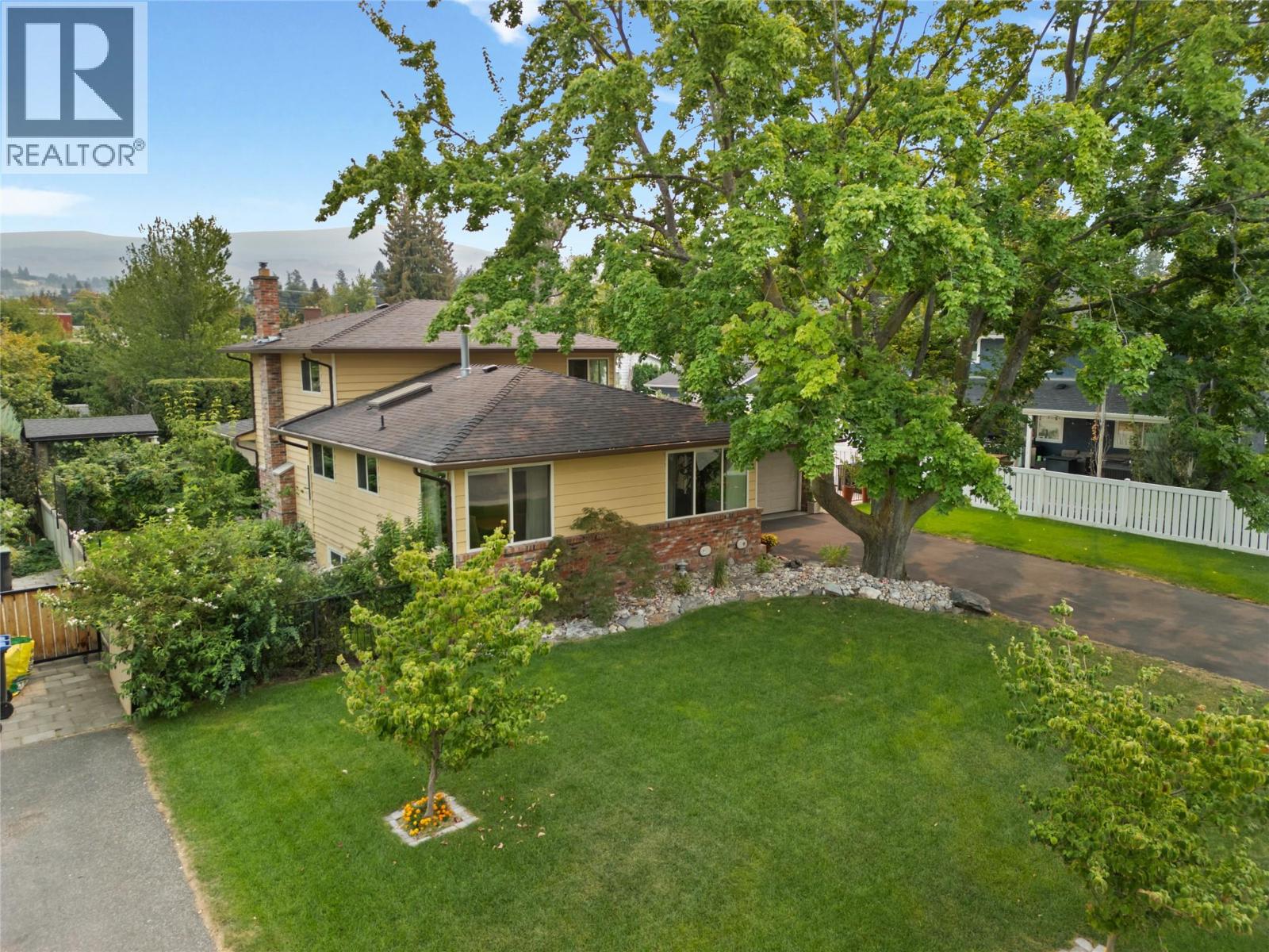 4495 Swaisland Rd, Kelowna, BC V1W 1Y8