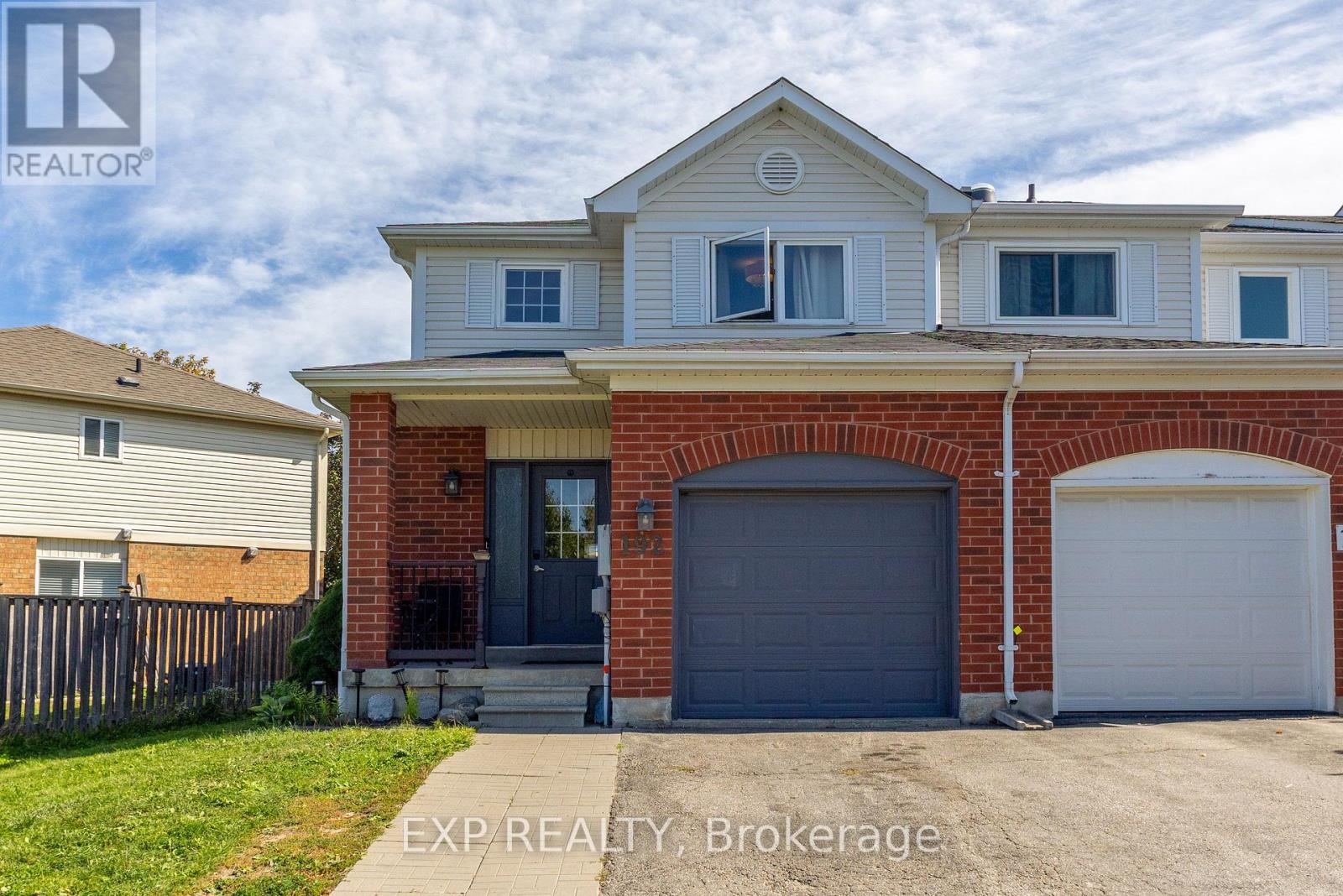 192 Pickett Cres, Barrie, ON L4N 8C2