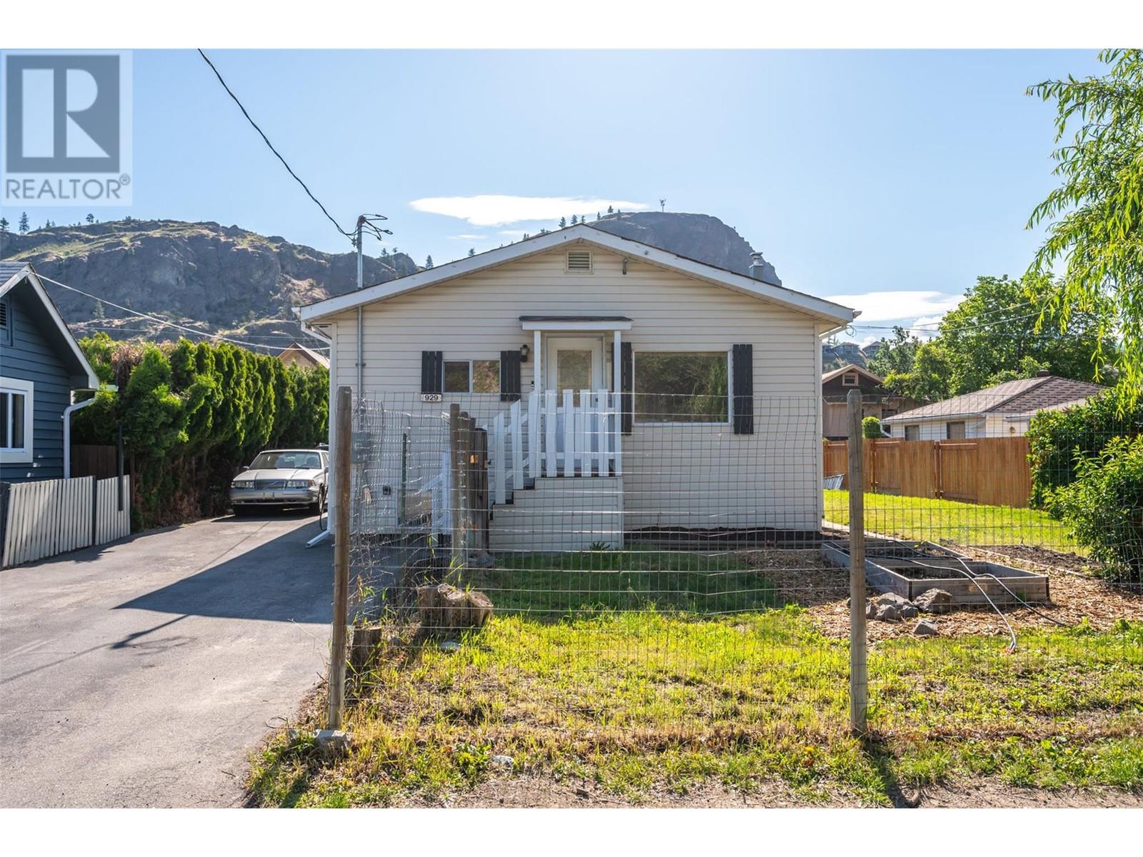 929 Birch St, Okanagan Falls, BC V0H 1R0