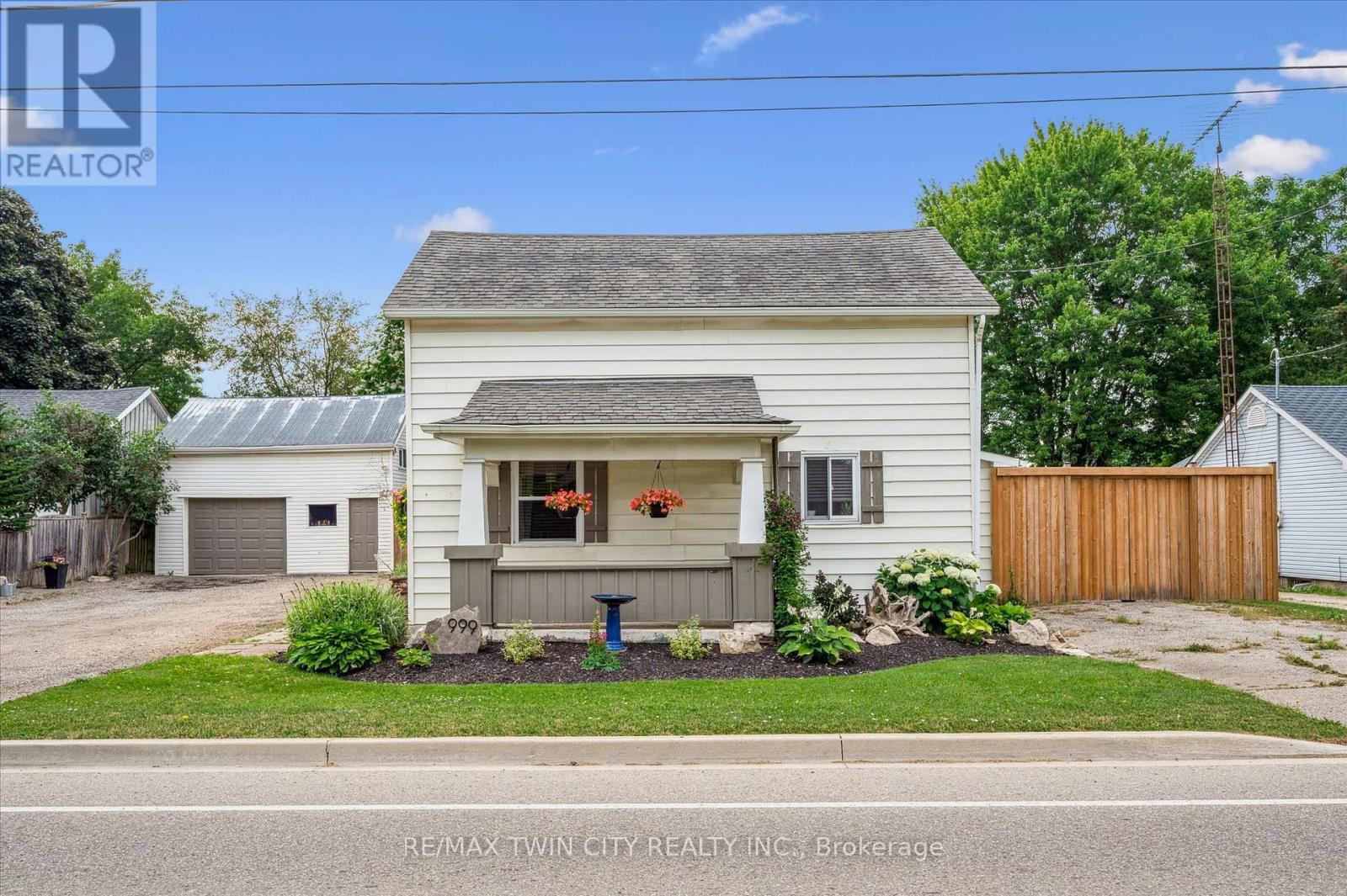 999 Northfield Dr E, Woolwich, ON N0B 1N0
