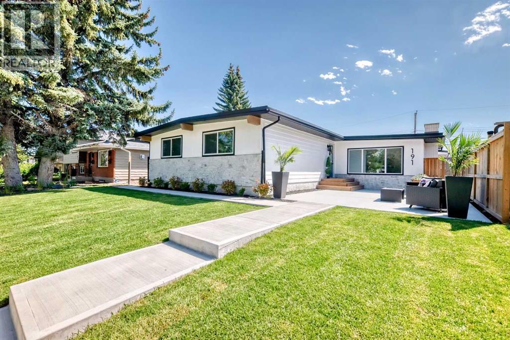191 Lake Arrow Grn SE, Calgary, AB T2J 3C1