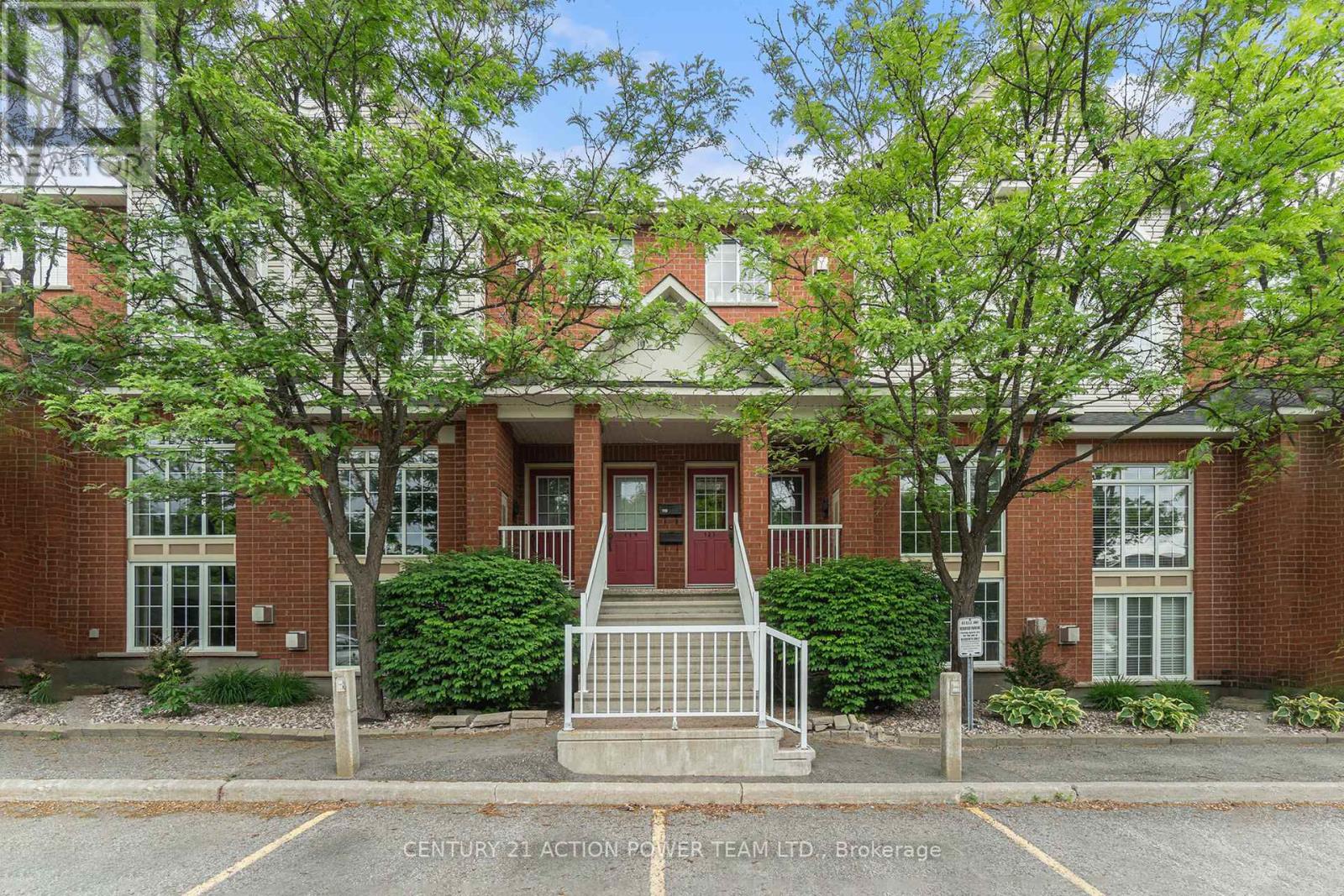 13 123 Gatestone Private, Ottawa, ON K1J 1K5