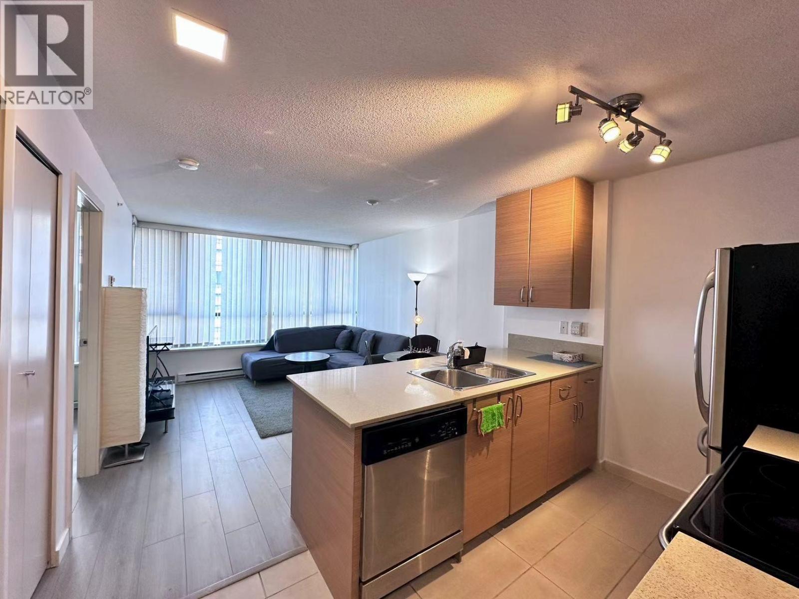 977 Mainland Street Unit 2404, Vancouver, BC V6B 1T2
