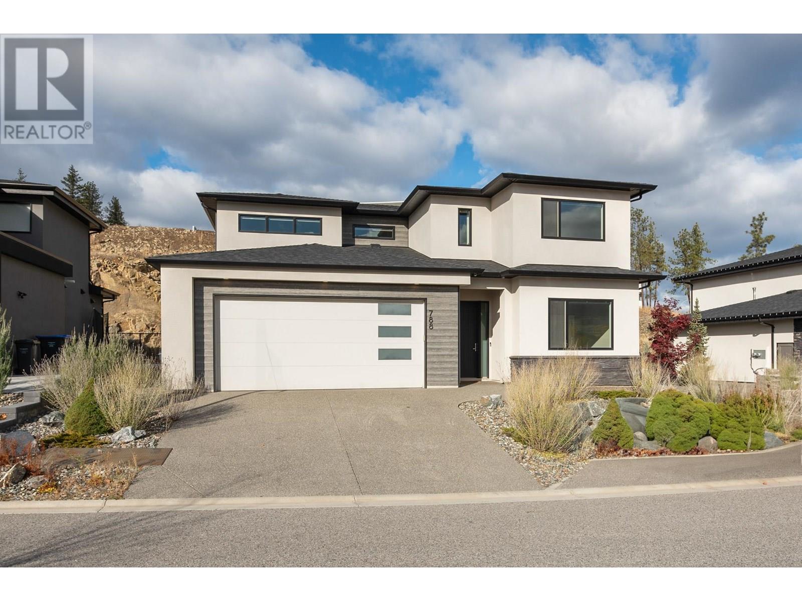 788 Acadia St, Kelowna, BC V1V 0A8