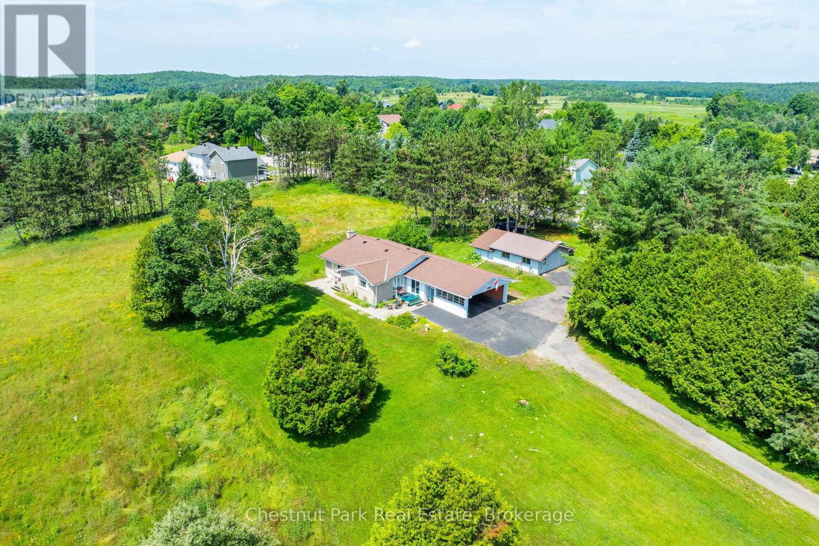 8 Dandelion Ln, Bracebridge, ON P1L 1W8