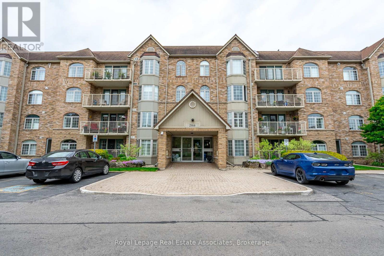 B208 - 216 Plains Road W, Burlington Bayview, ON L7T 4K9