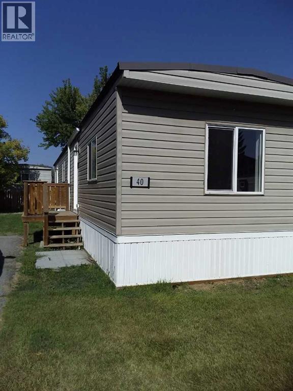 6220 17 Avenue Se Unit 40, Calgary, AB T2A 0W6