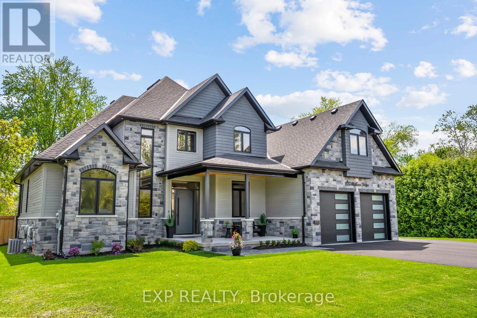 227 Medina Dr, Georgina Keswick North, ON L4P 1G9