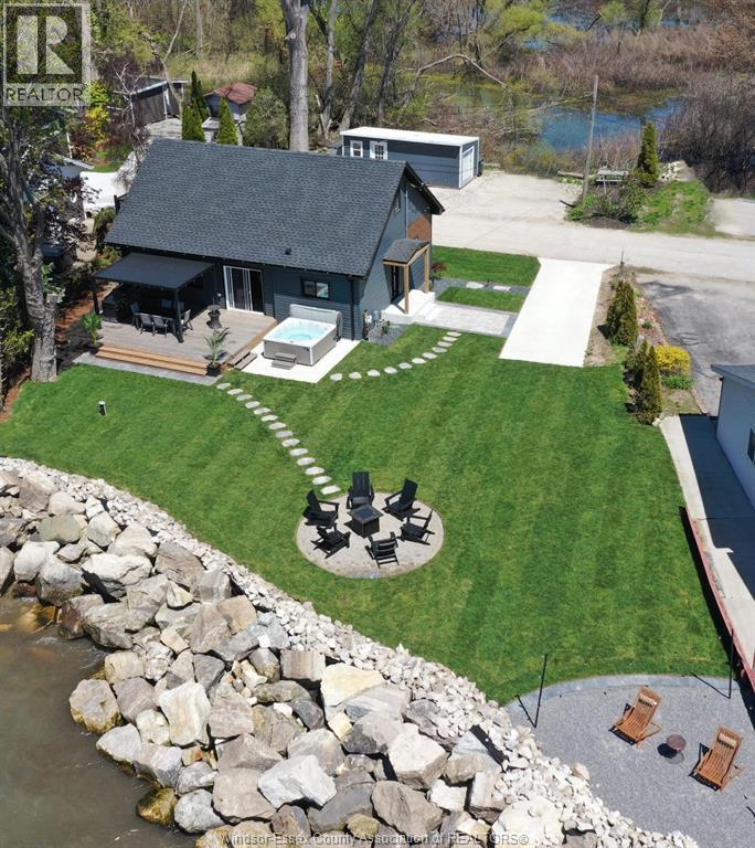 19 Levergood Ln, Amherstburg, ON N0R 1G0
