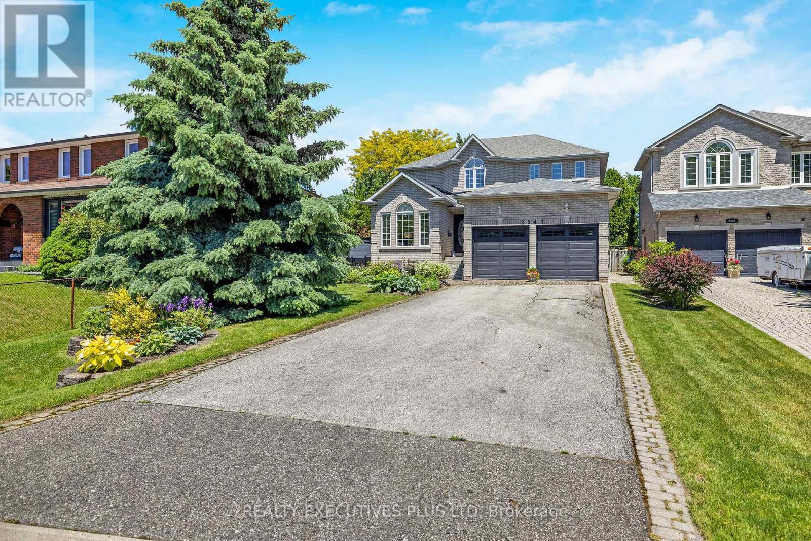 2547 Morrison Ave, Mississauga, ON L5C 3J6