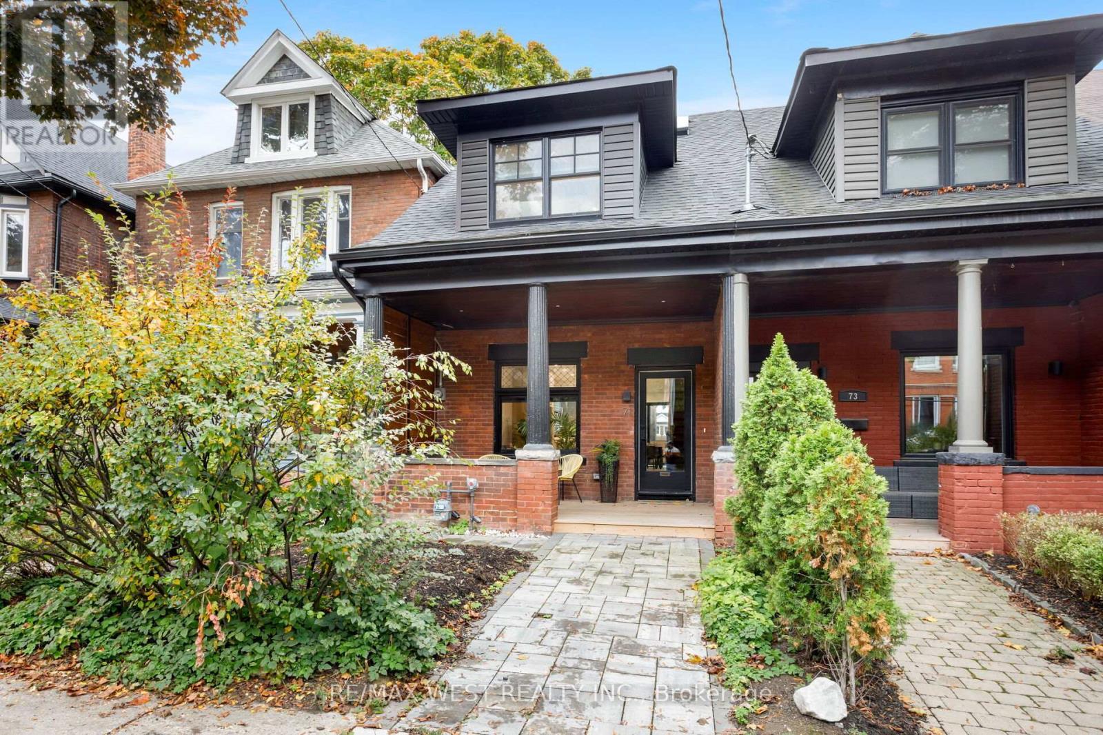 71 Harvard Ave, Toronto, ON M6R 1C7