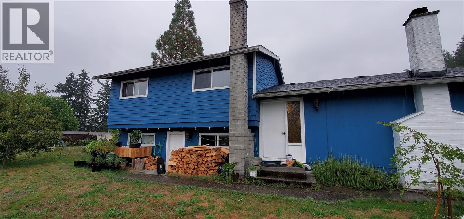 643 Dogwood Dr, Gold River, BC V0P 1G0