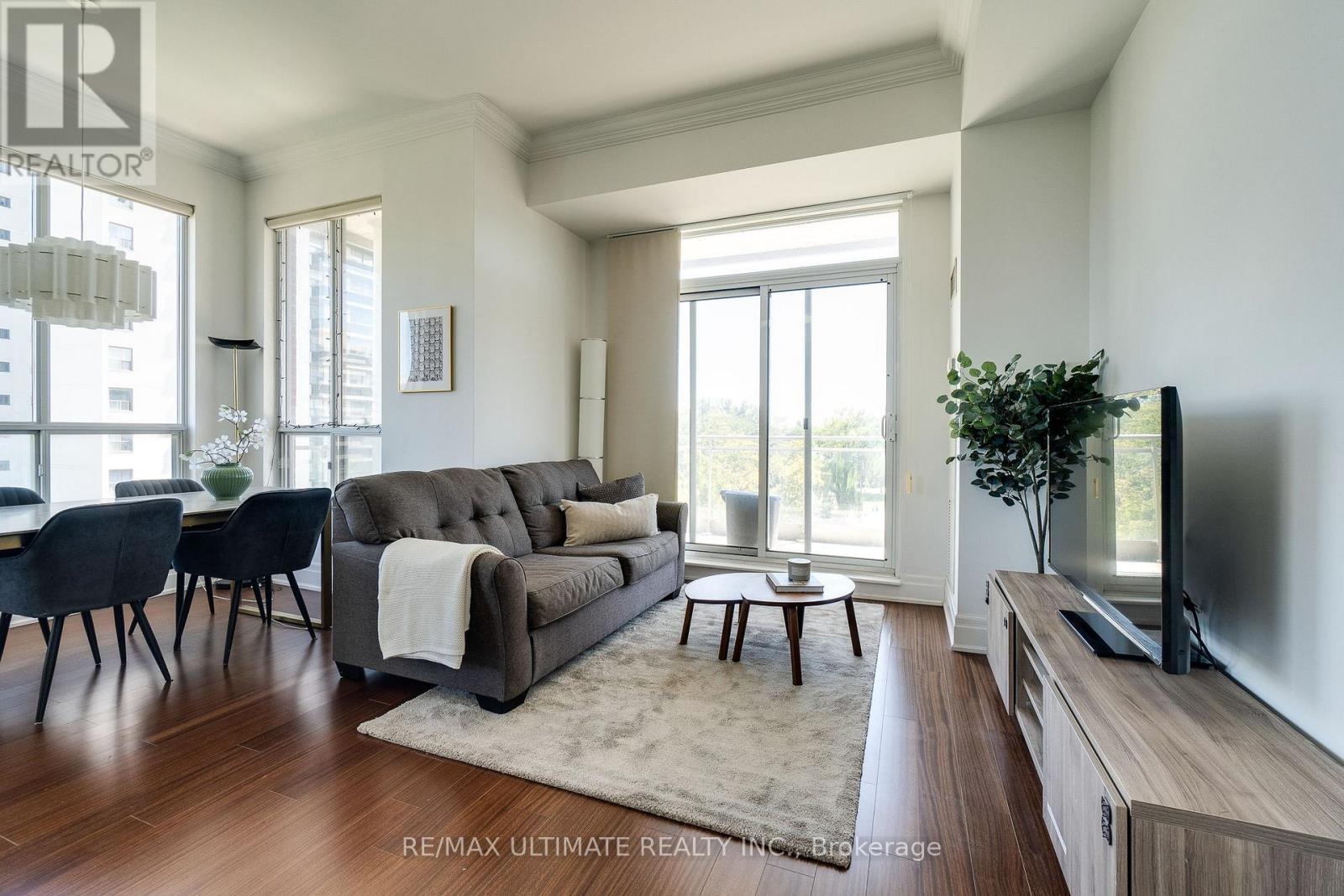 777 Steeles Ave W, Toronto, ON M2R 3Y4
