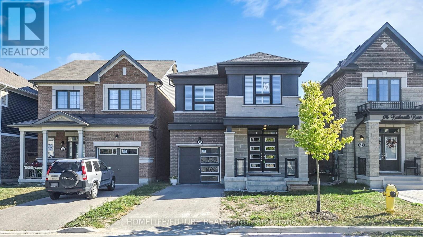 92 Berkerville Dr, Whitby, ON L1P 0L8
