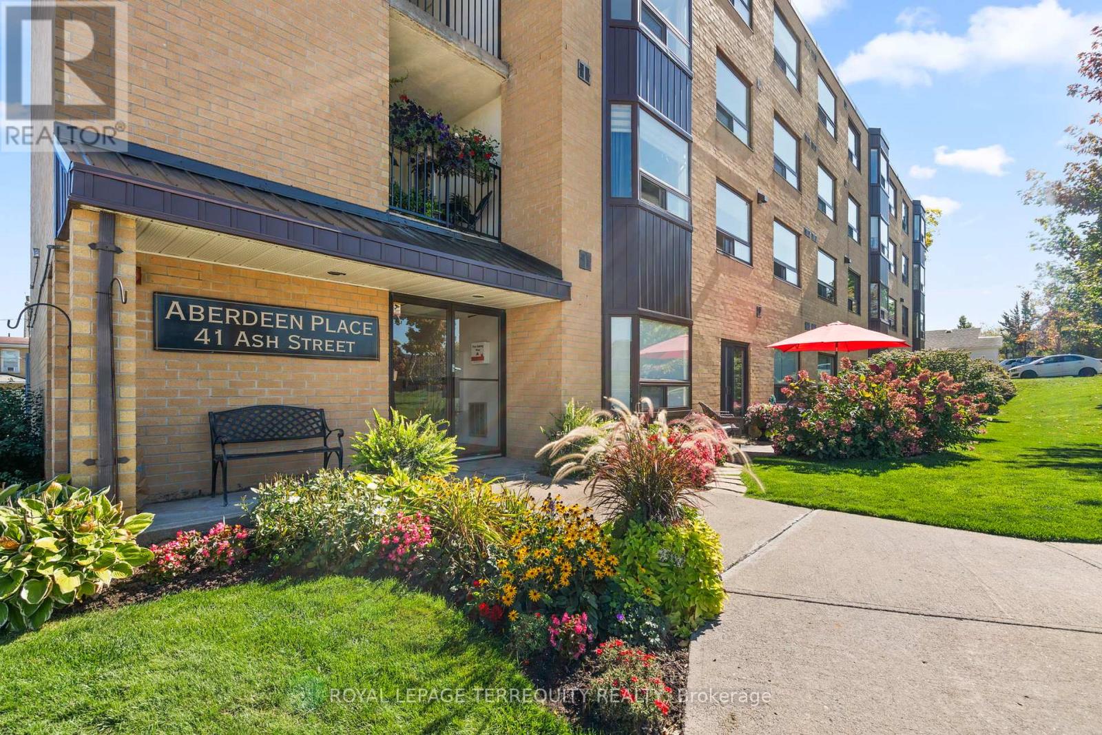 304 41 Ash St, Uxbridge, ON L9P 1E2