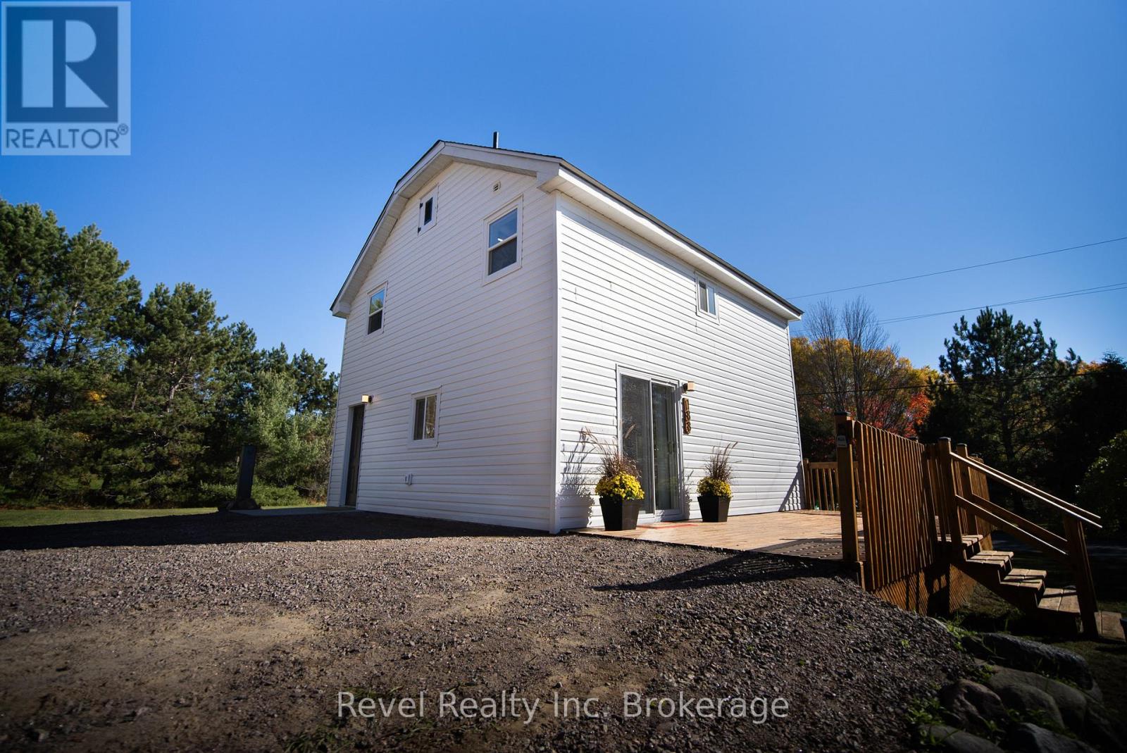183 Larocque St, West Nipissing Field, ON P0H 1M0