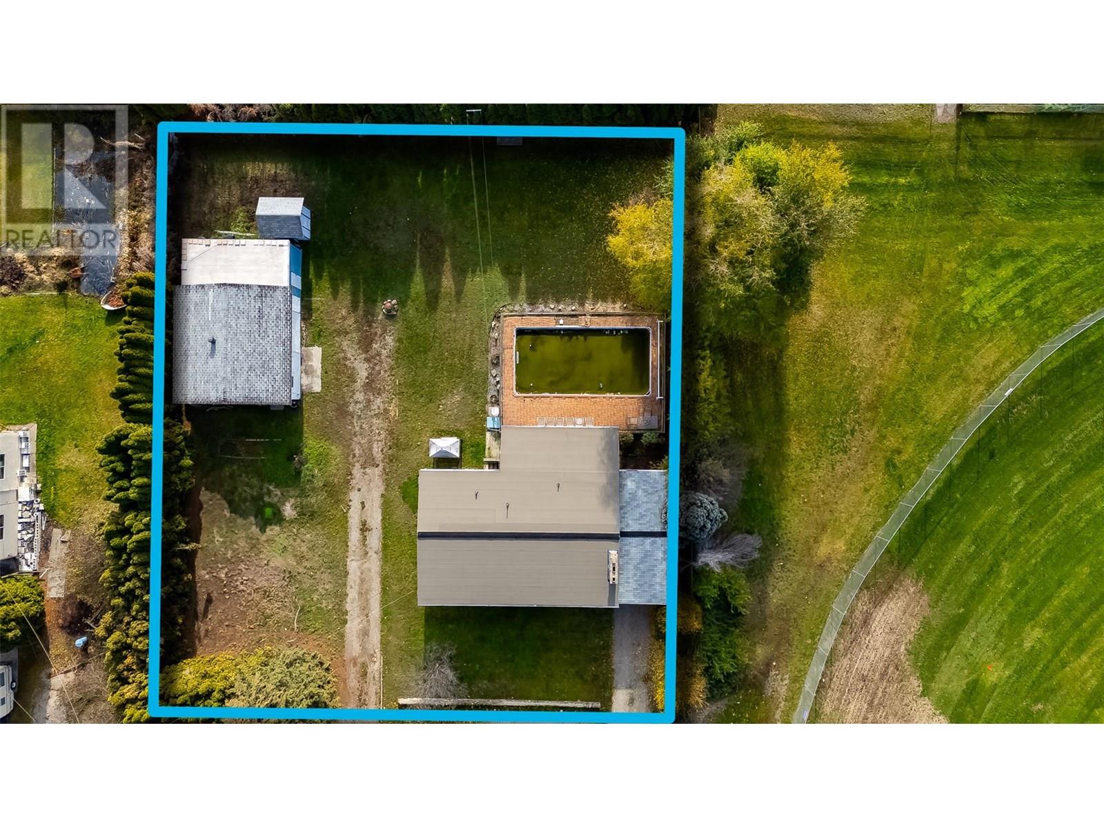 375 Edith Gay Rd, Kelowna, BC V1X 4S5