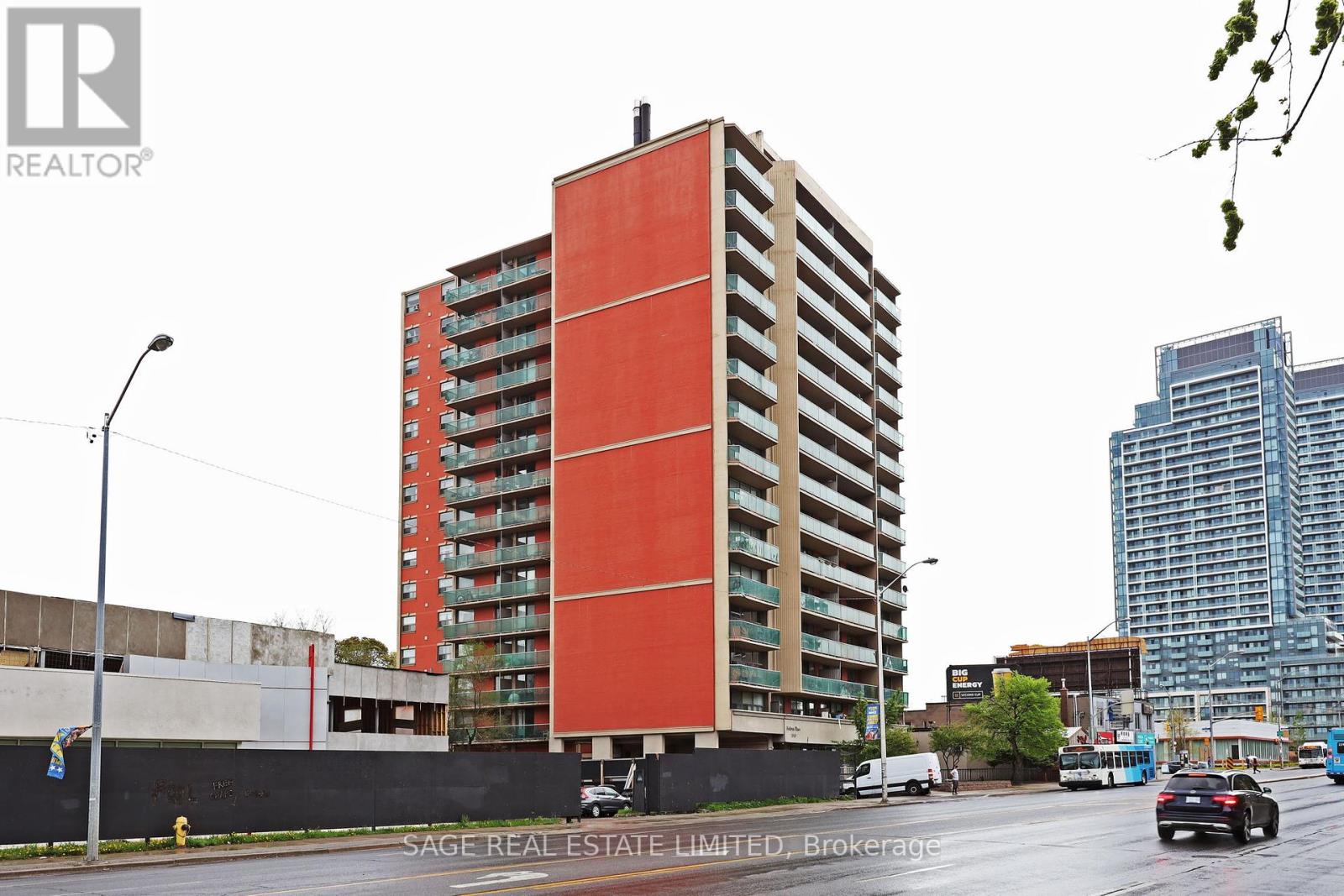 804 5949 Yonge St, Toronto, ON M2M 3V8
