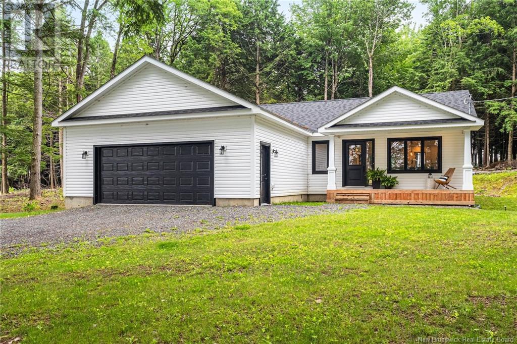 208 Crocks Point Rd, Keswick Ridge, NB E3B 1N4