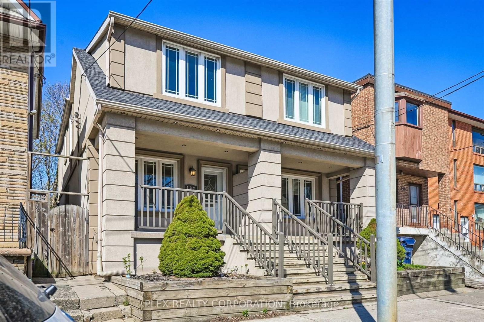 192 Coxwell Ave, Toronto, ON M4L 3B2