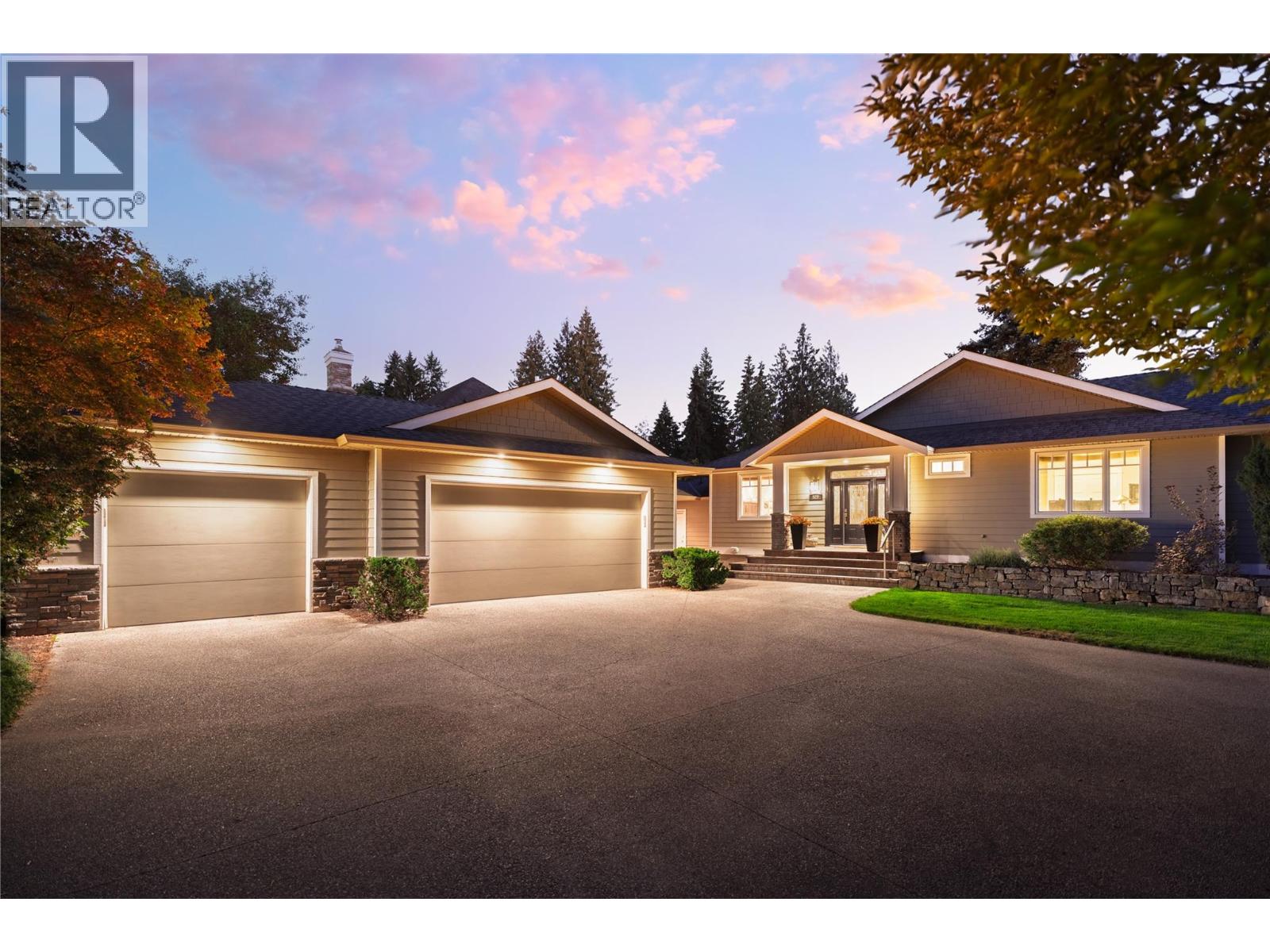 529 Knowles Rd, Kelowna, BC V1W 1H4