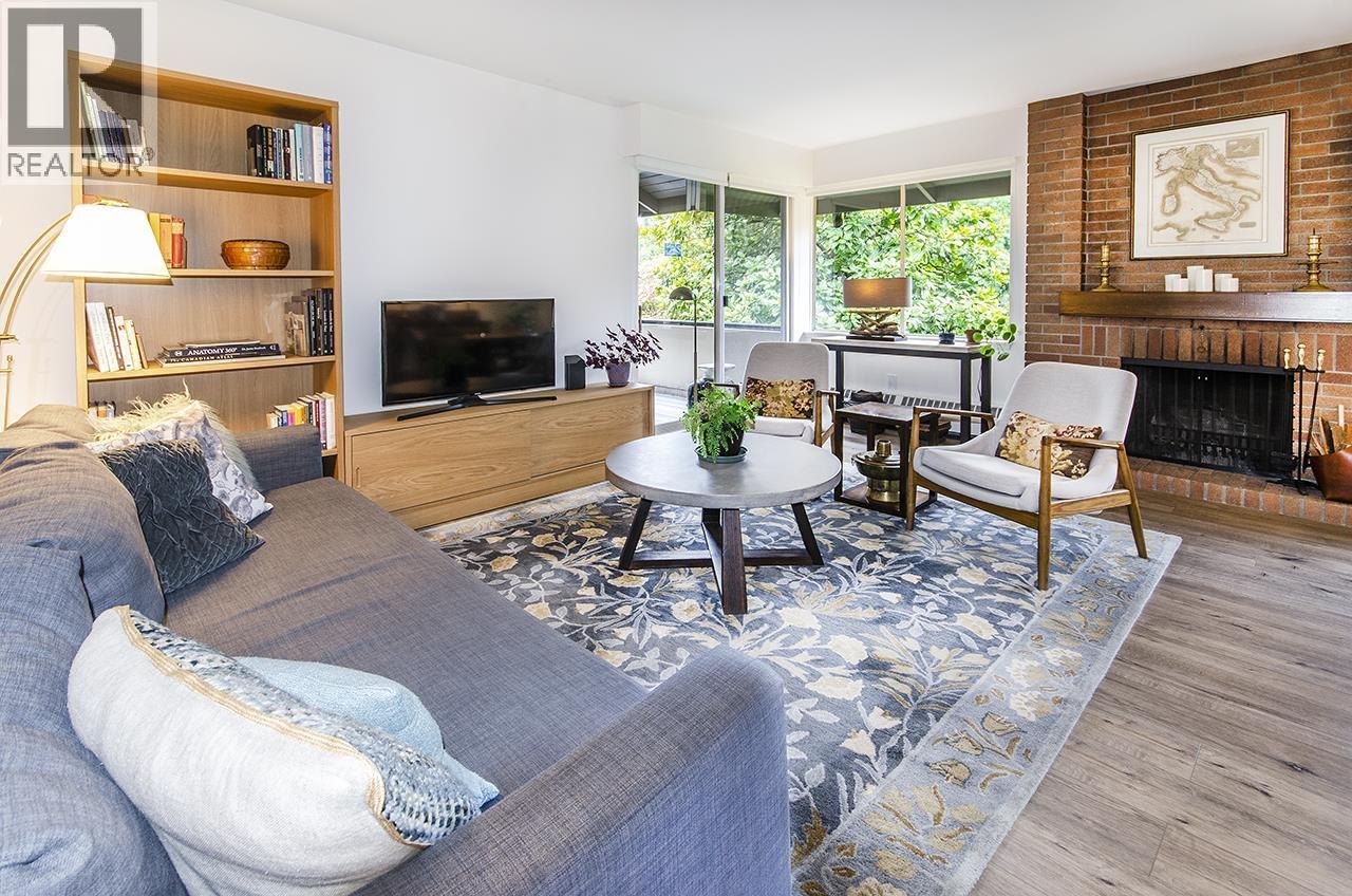 235 Keith Road Unit 211, West Vancouver, BC V7T 1L5