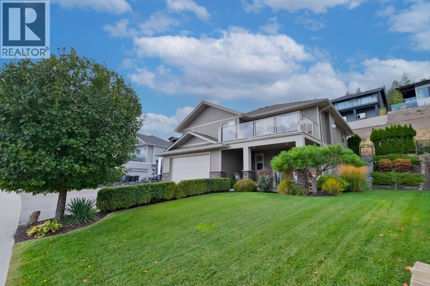 2582 Paramount Dr, West Kelowna, BC V4T 3H5