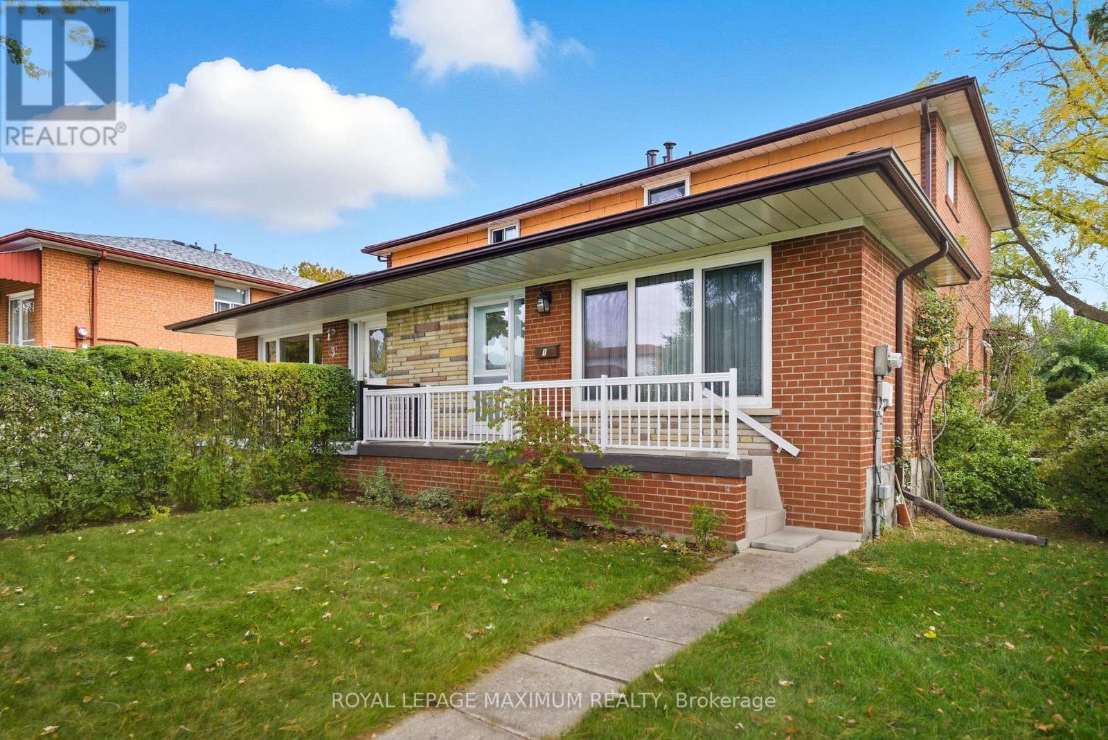 1 Riverton Dr, Toronto, ON M9L 2N8