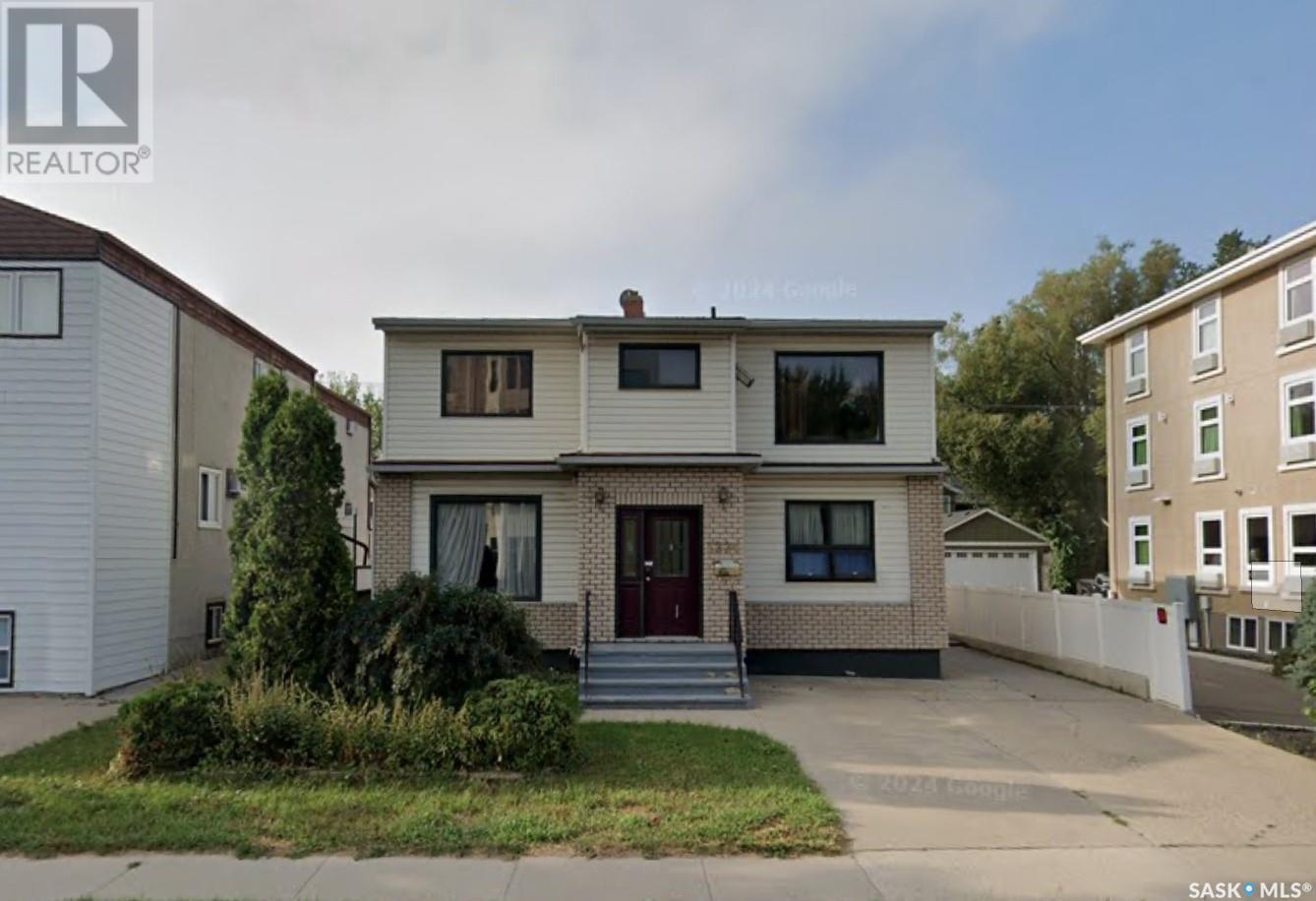 1224 College Dr, Saskatoon, SK S7N 0W4