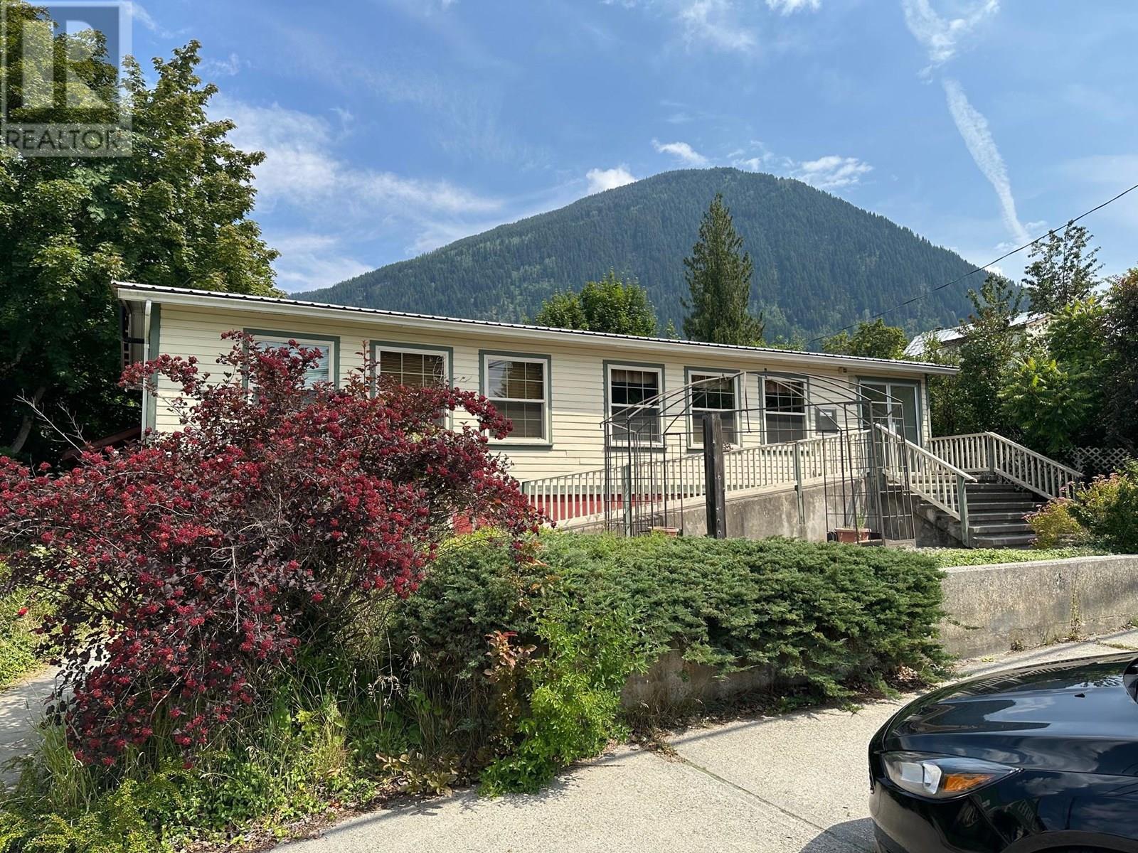 6th Avenue Unit 316, New Denver, BC V0G 1S0