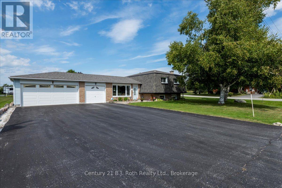 14 Meadows Ln, Tiny, ON L0L 2J0