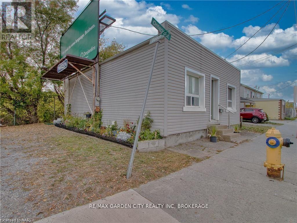 243 Ontario St, St. Catharines Downtown, ON L2R 7J2