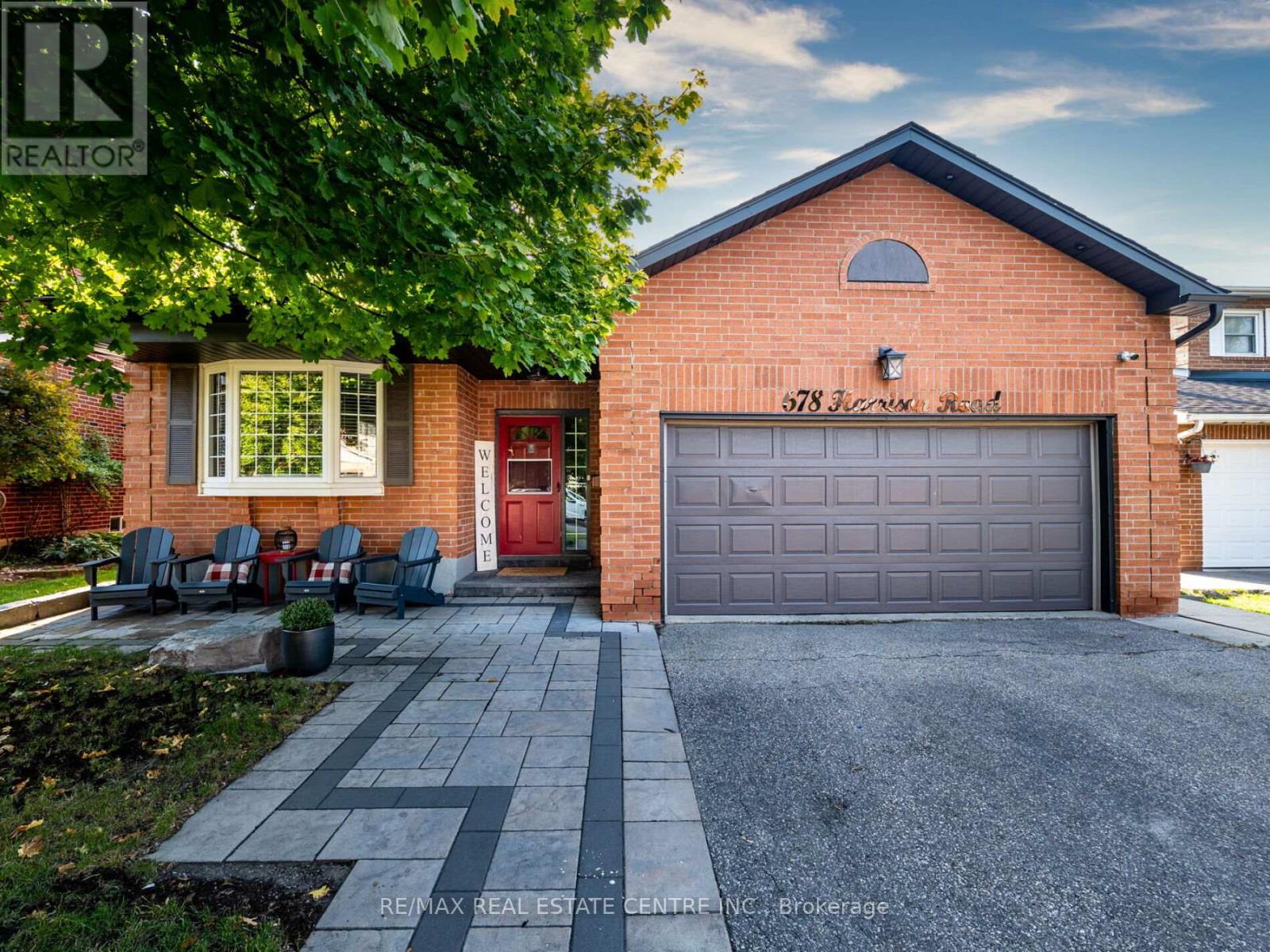 678 Harrison Rd, Milton, ON L9T 4S9