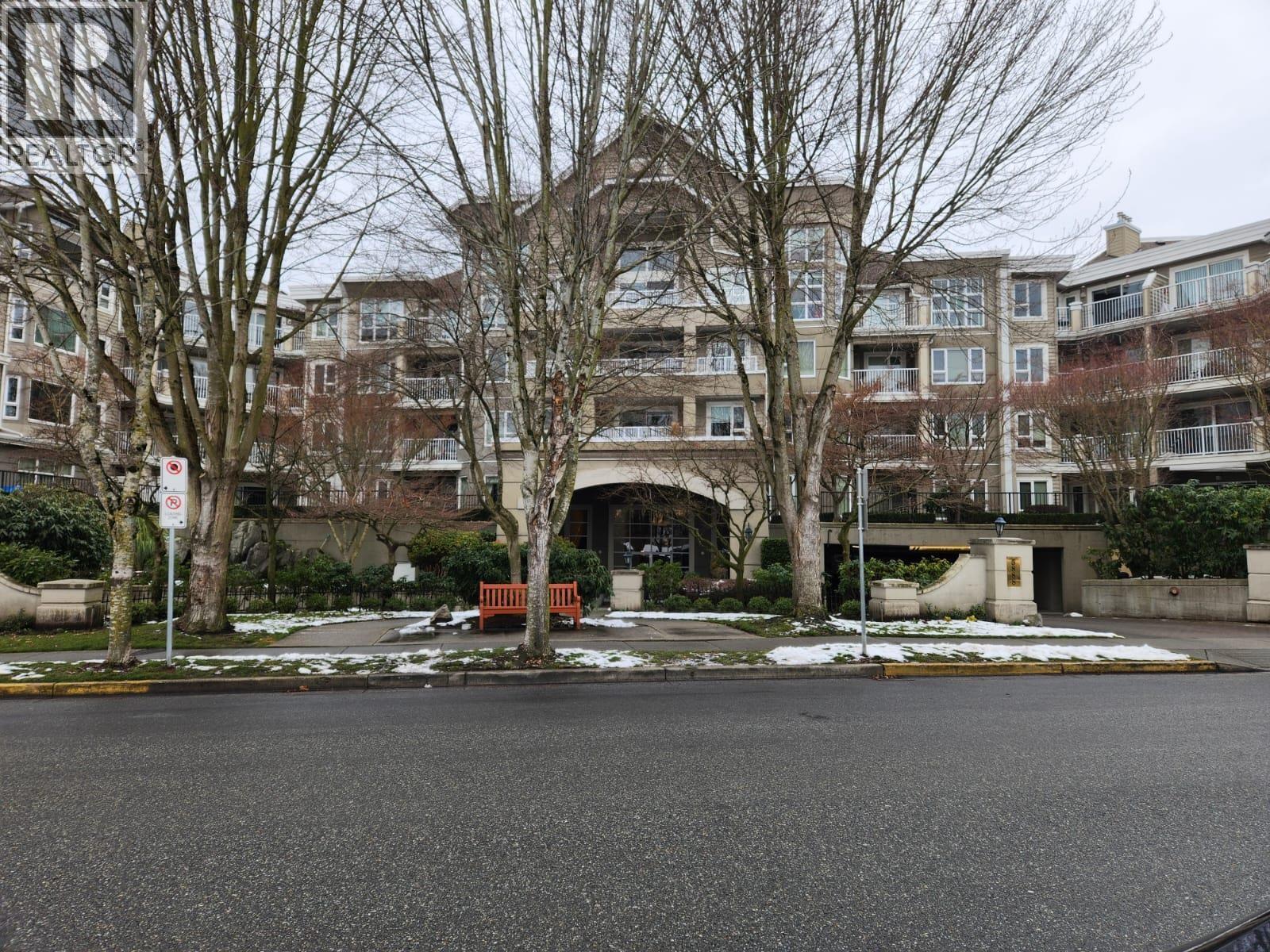 5888 Dover Crescent Unit 102, Richmond, BC V7C 5R9