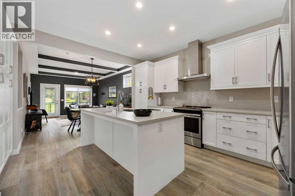 84 Riviera Ct, Cochrane, AB T4C 2V8