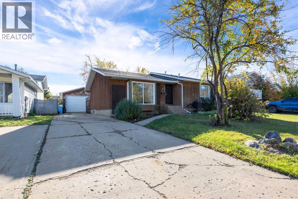 189 Ross Haven Dr, Fort Mcmurray, AB T9H 3P1