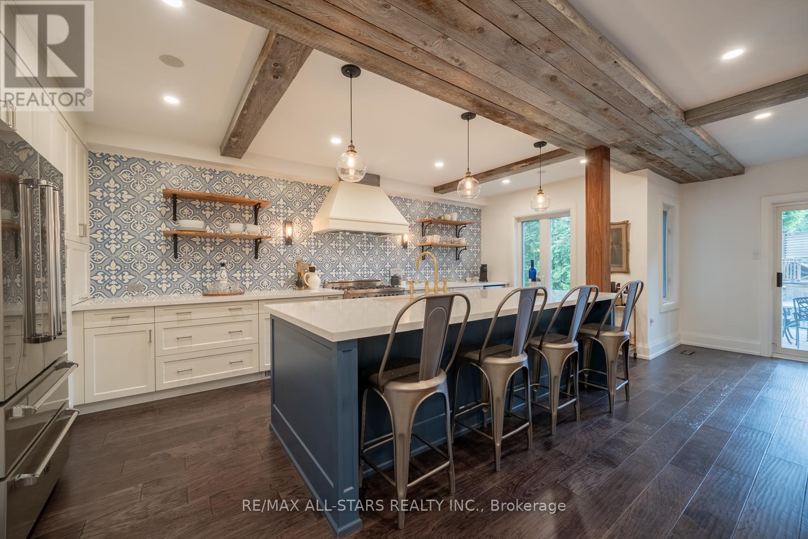 150 Park Dr, Whitchurch-Stouffville, ON L4A 1J6