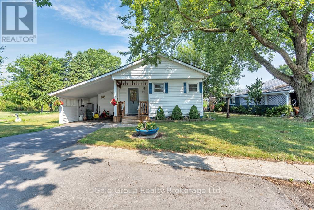 22 Second St, Norfolk Delhi, ON N4B 2W6