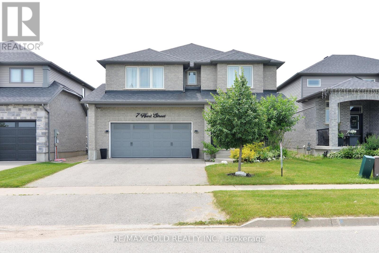 7 Hunt St, East Luther Grand Valley, ON L9W 6W5