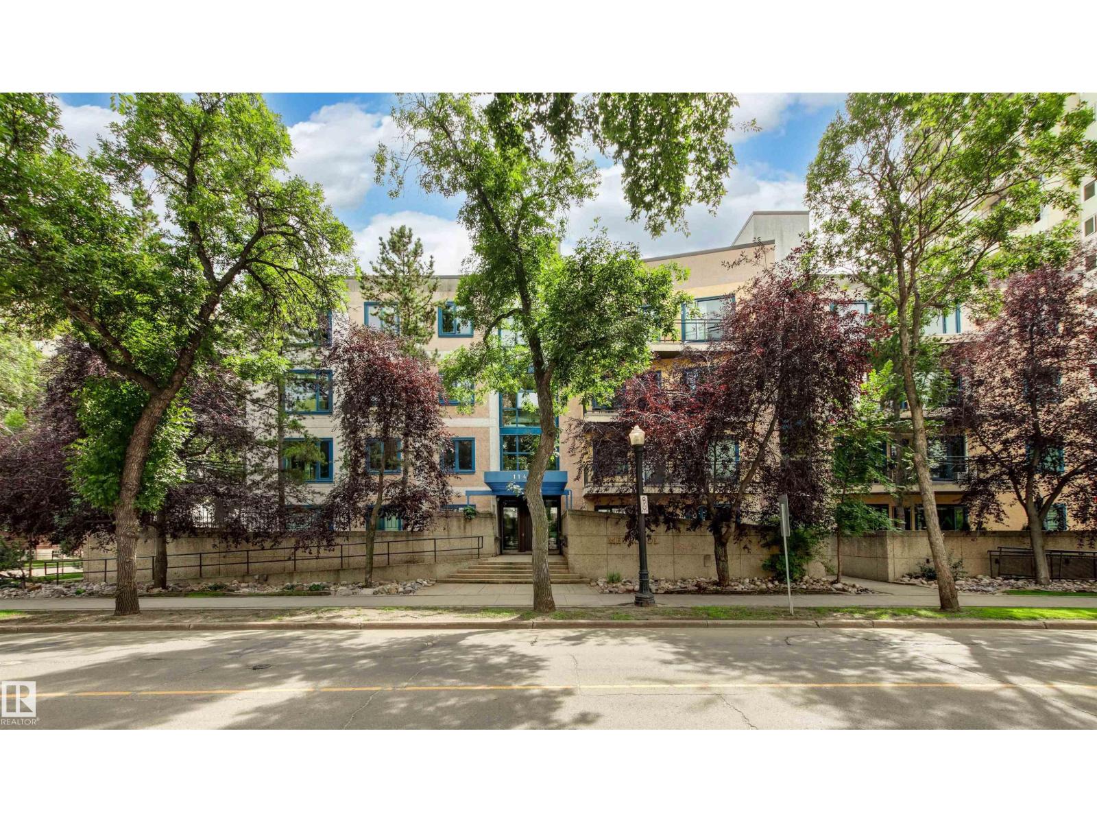 11415 100 Avenue Northwest #204, Edmonton, AB T5K 0J5