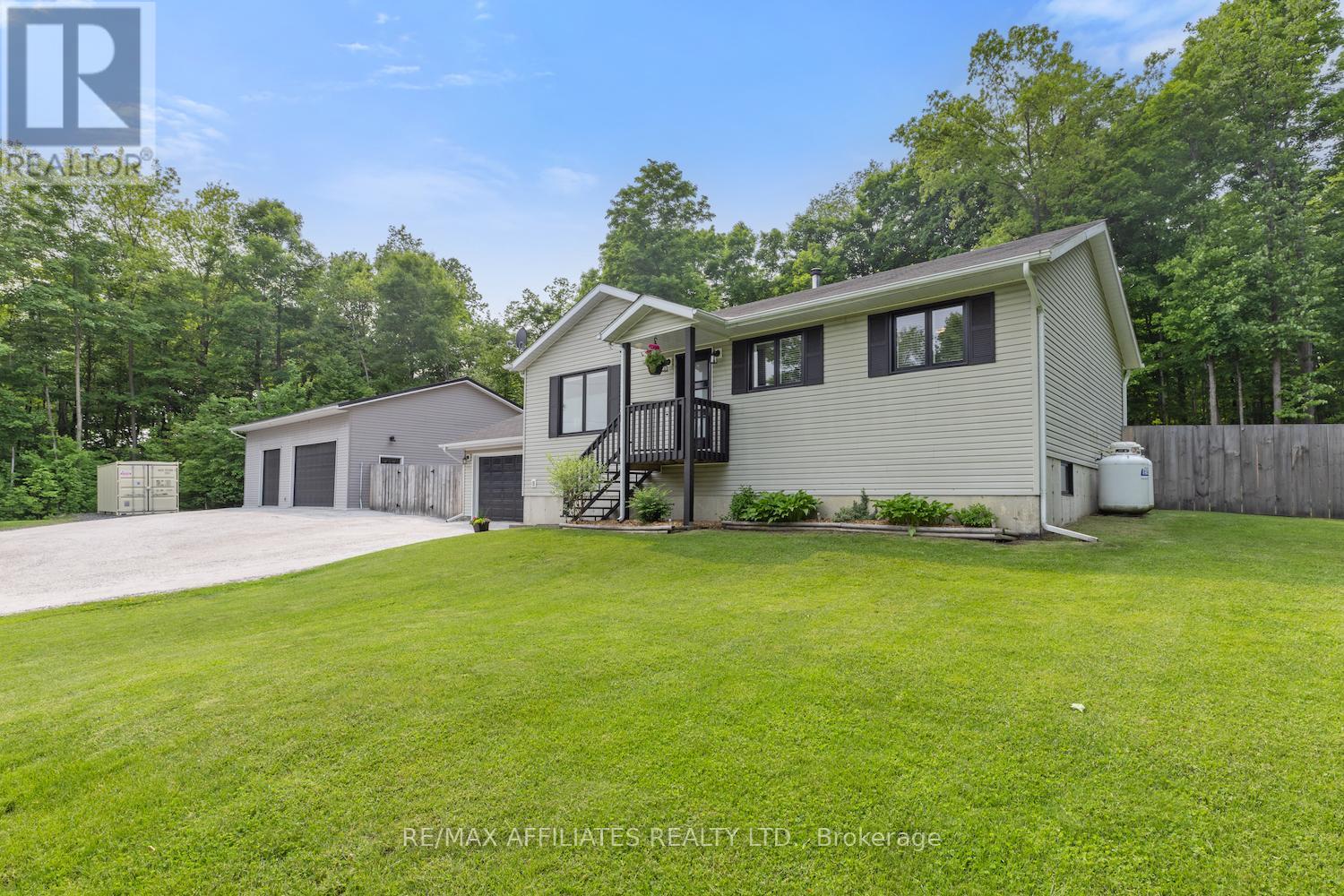 234 Boyds Rd, Lanark Highlands, ON K7C 0C5