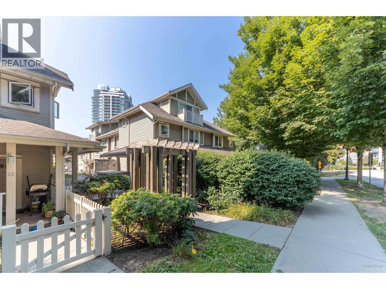621 Langside Avenue Unit 19, Coquitlam, BC V3J 0A8