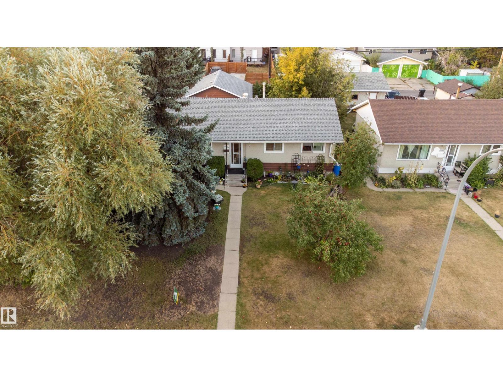 136 Av Nw Unit 10324, Edmonton, AB T5E 1W1