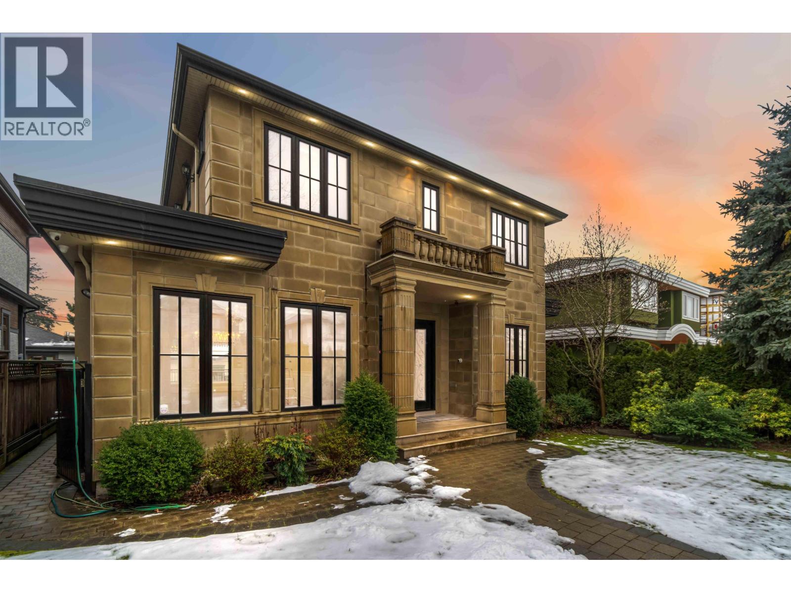 2216 W 21st Ave, Vancouver, BC V6L 1J5