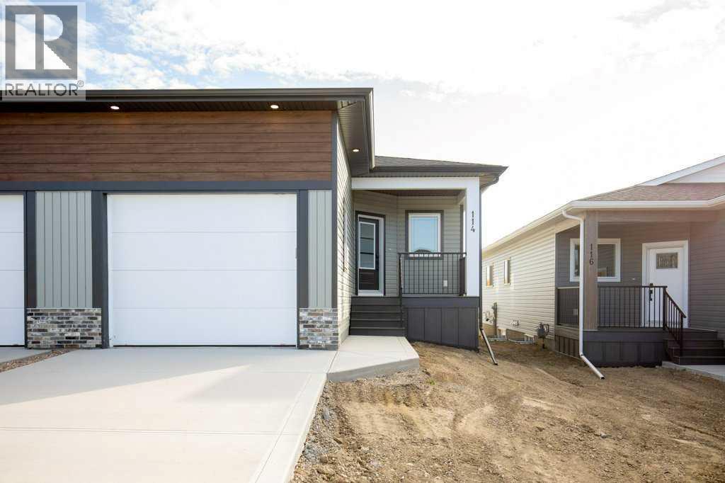 112 Gray Close, Sylvan Lake, AB T4S 0W4
