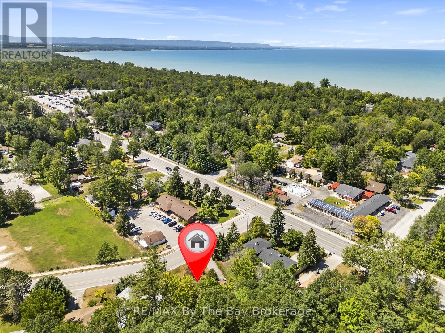 11 39th Street South, Wasaga Beach, ON L9Z 1S2