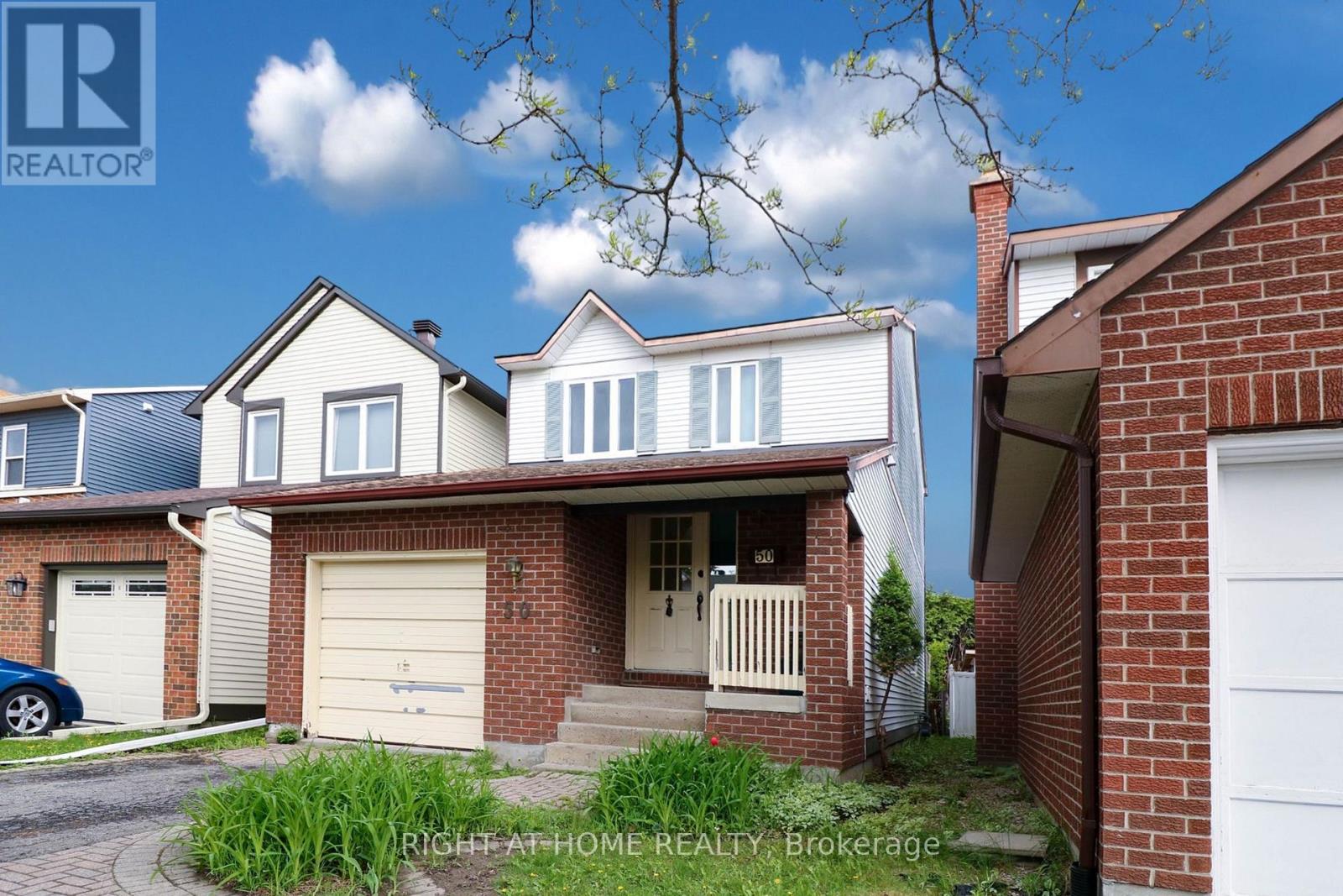 50 Fireside Cres, Ottawa, ON K1T 1Z4